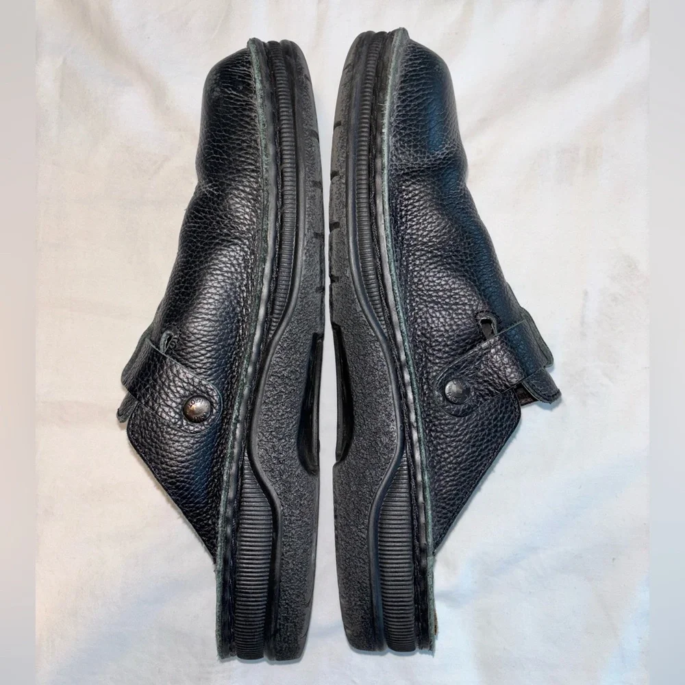 Naot Black Leather Slip-On Clogs